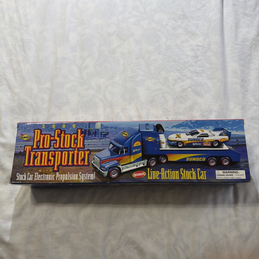 Sunoco 2000 Pro-Stock Transporter Toy with A Bonus Live-Action‎ Stock Car. New
